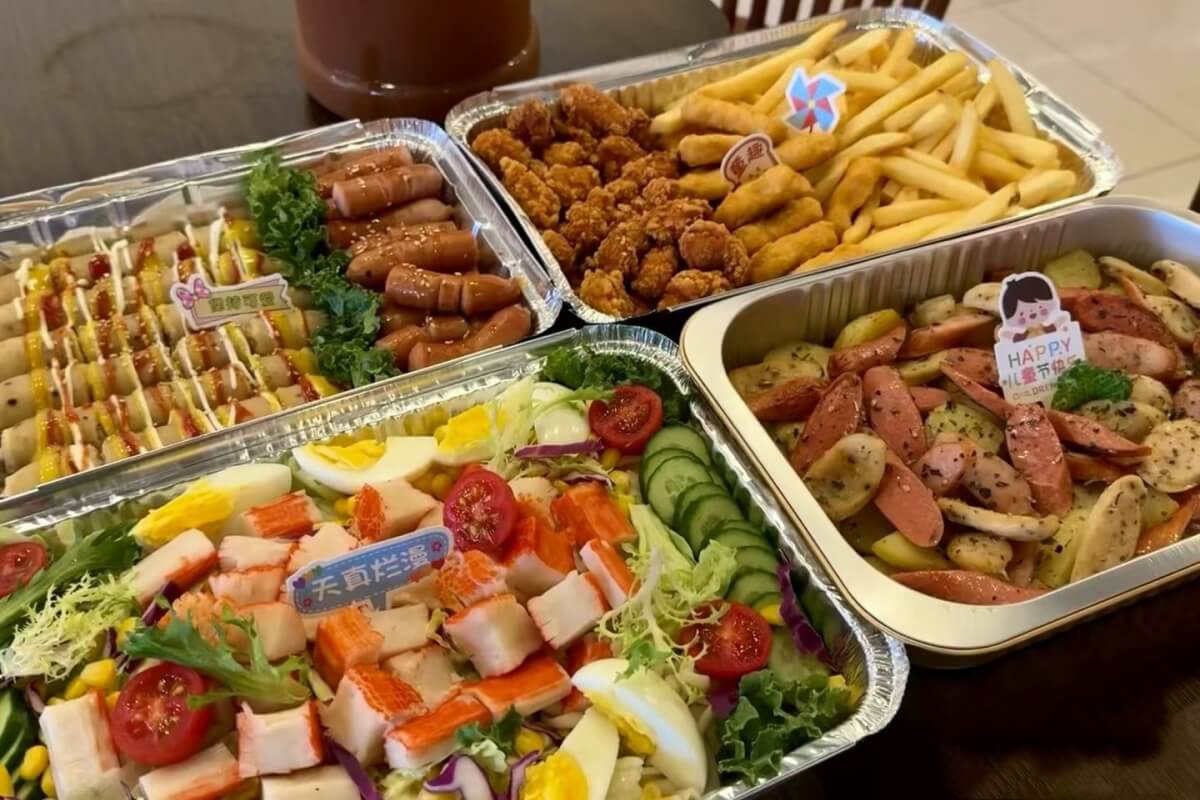 Takeout Foil Containers
